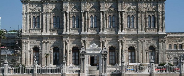 Palácio Dolmabahçe e Dois Continentes