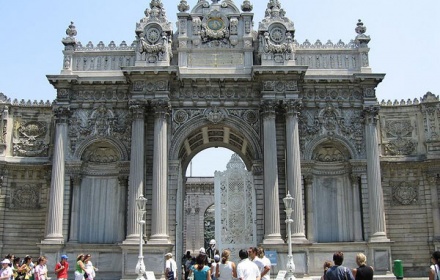 Dolmabahce Palace and Bezmi Alem Mosque